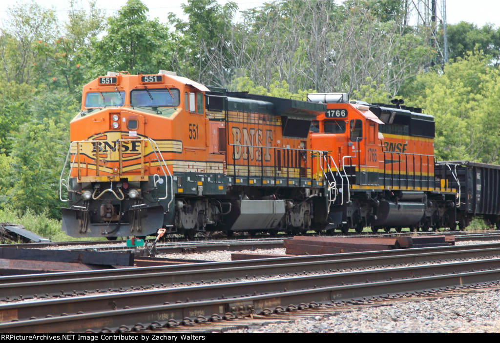 BNSF 551 1766